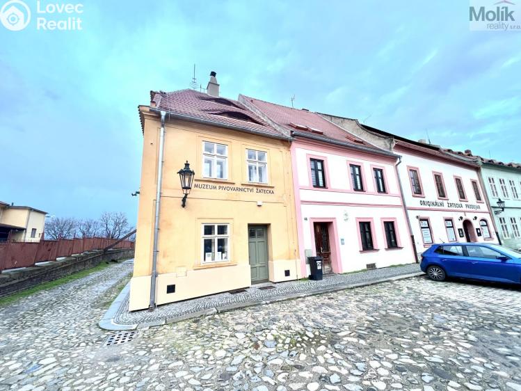 Sale multi-gen house Žatec, Žižkovo náměstí 86 č. 28