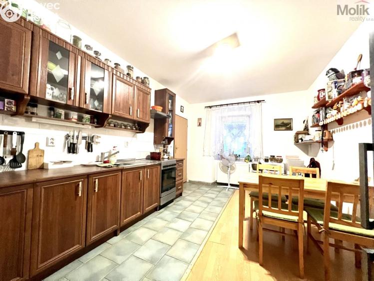 Sale multi-gen house Žatec, Žižkovo náměstí 86 č. 29