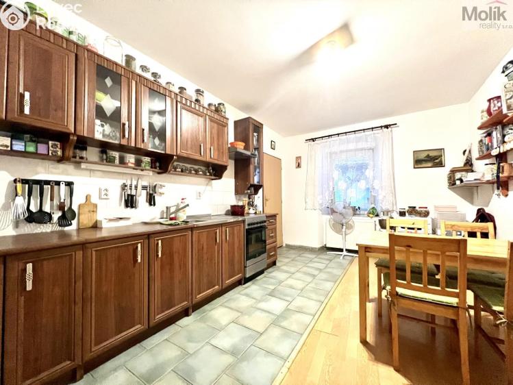 Sale multi-gen house Žatec, Žižkovo náměstí 86 č. 32