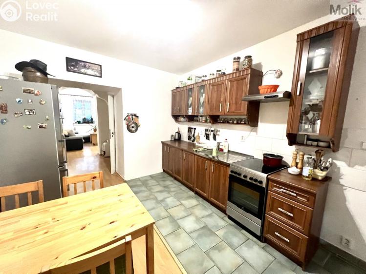 Sale multi-gen house Žatec, Žižkovo náměstí 86 č. 35