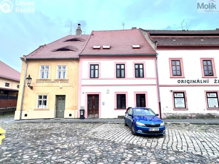 Sale multi-gen house Žatec, Žižkovo náměstí 86 č. 40