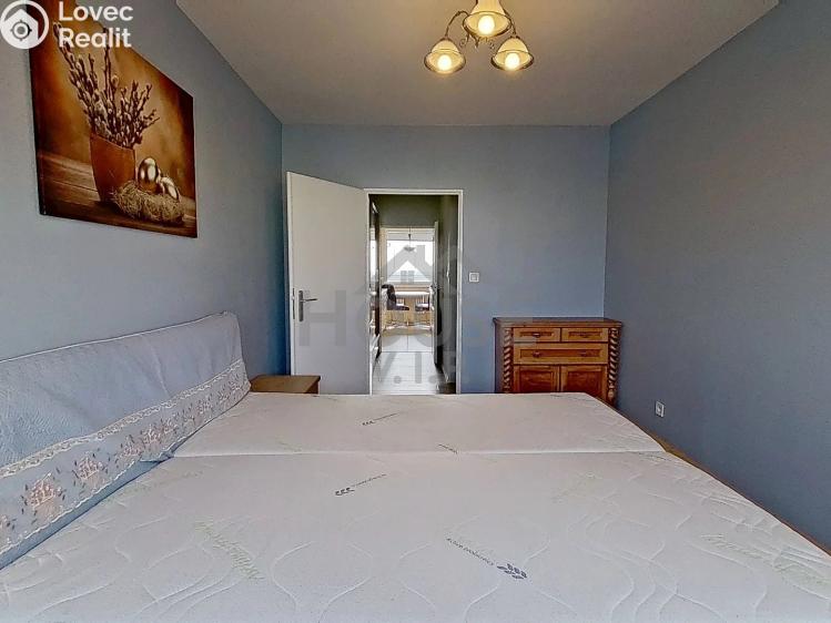 Prodej bytu 4+1 Praha, Mezi školami č. 5