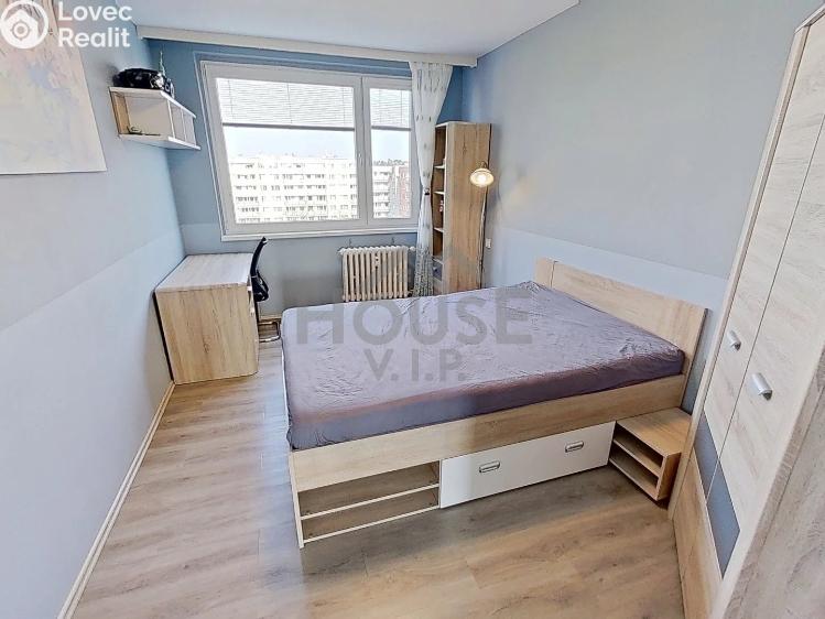 Prodej bytu 4+1 Praha, Mezi školami č. 9