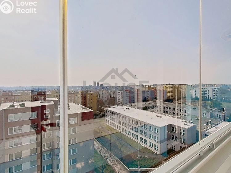 Prodej bytu 4+1 Praha, Mezi školami č. 25