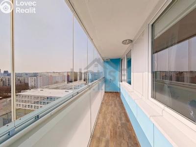 Sale apartment 4+1 Praha, Mezi školami č. 2