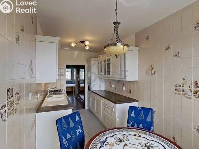 Продажа квартиры 4+1 Praha, Mezi školami č. 24