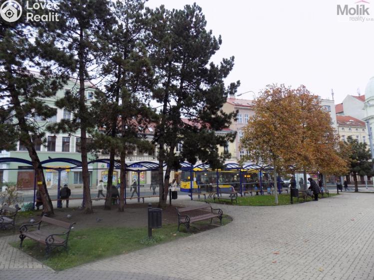 Pronájem obchodního prostoru Teplice, Benešovo náměstí č. 8