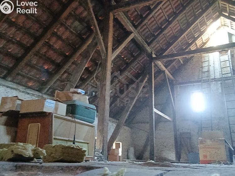 Sale multi-gen house Kostelec nad Labem, nám. Komenského č. 10