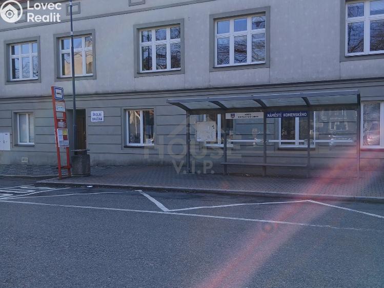 Sale multi-gen house Kostelec nad Labem, nám. Komenského č. 15