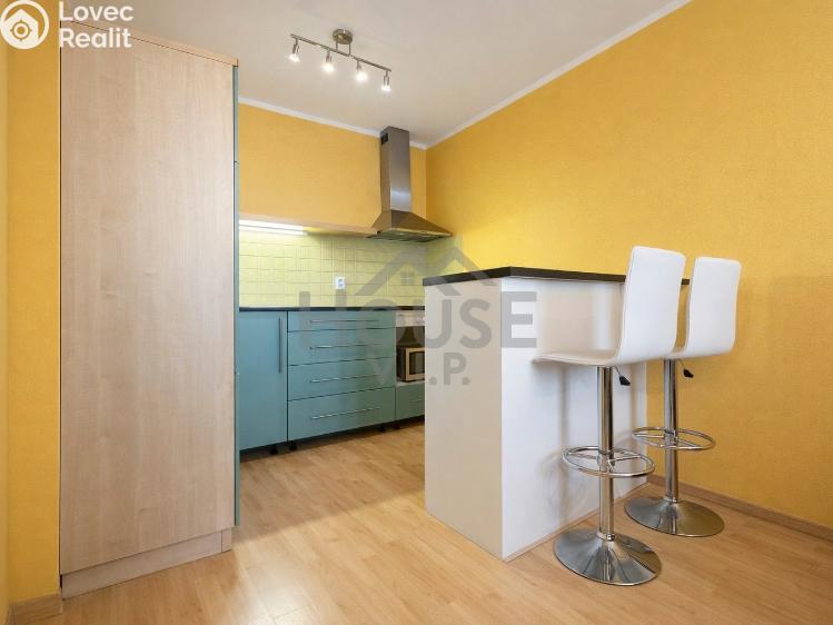 Sale apartment 2+KK Praha, Rotavská č. 1