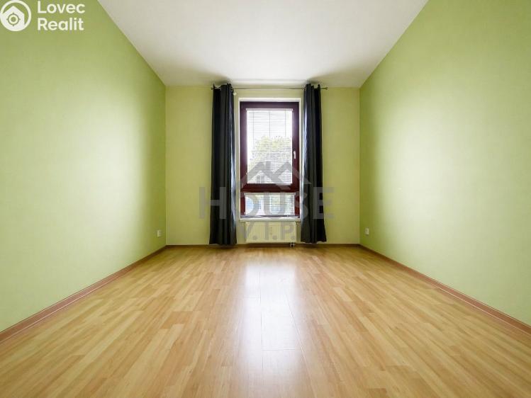 Sale apartment 2+KK Praha, Rotavská č. 2