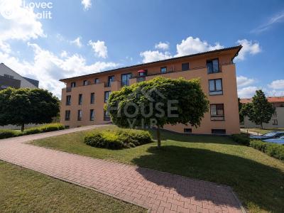Sale apartment 2+KK Praha, Rotavská č. 8