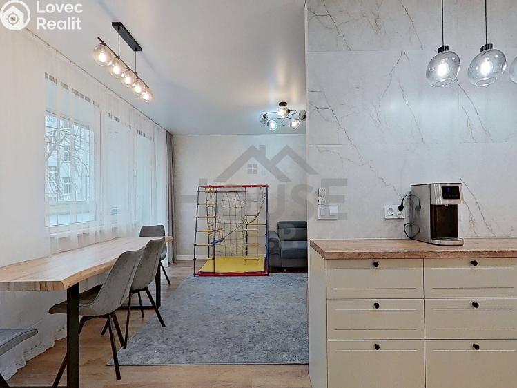 Prodej bytu 5+KK Praha, Přemyslovská 211/46 č. 4
