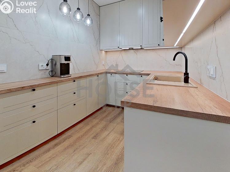 Prodej bytu 5+KK Praha, Přemyslovská 211/46 č. 10
