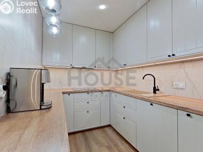 Продаж квартири 5+KK Praha, Přemyslovská č. 8