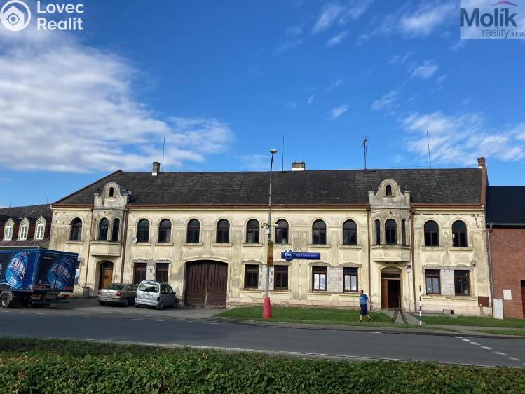 Sale multi-gen house Horní Moštěnice, Náměstí Dr. M. Tyrše č. 1