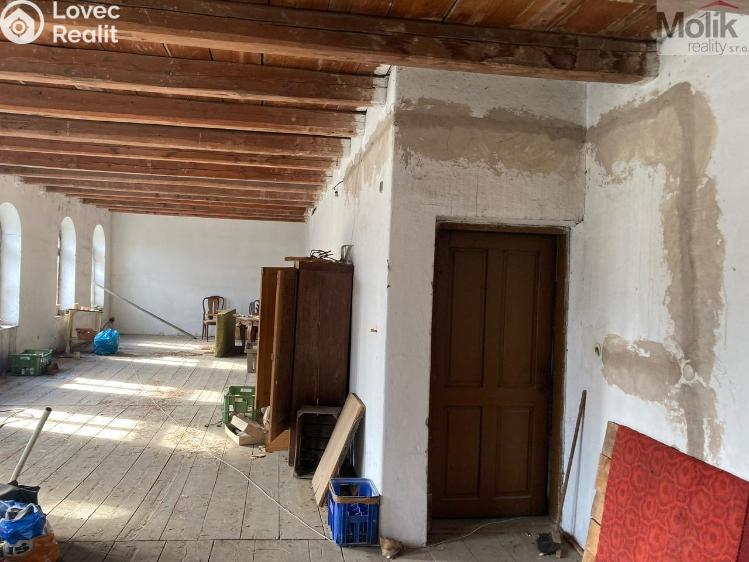 Sale multi-gen house Horní Moštěnice, Náměstí Dr. M. Tyrše č. 2