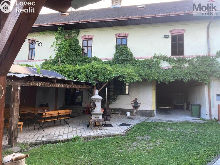 Sale multi-gen house Horní Moštěnice, Náměstí Dr. M. Tyrše č. 9