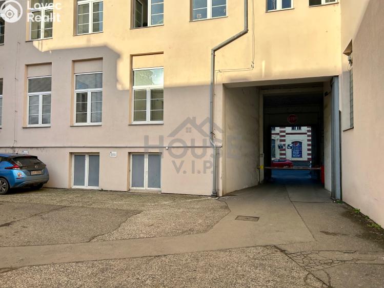 Pronájem kanceláře Praha, U průhonu 466/22 č. 14