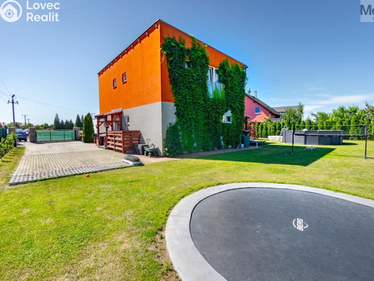 Продажа семейного дома Obříství, Povodňová 301 č. 14