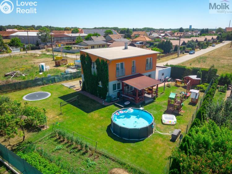 Продажа семейного дома Obříství, Povodňová 301 č. 15