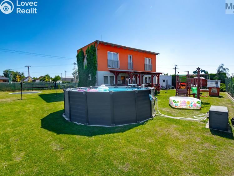 Продажа семейного дома Obříství, Povodňová 301 č. 32