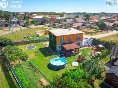 Sale family house Obříství, Povodňová 301 č. 1