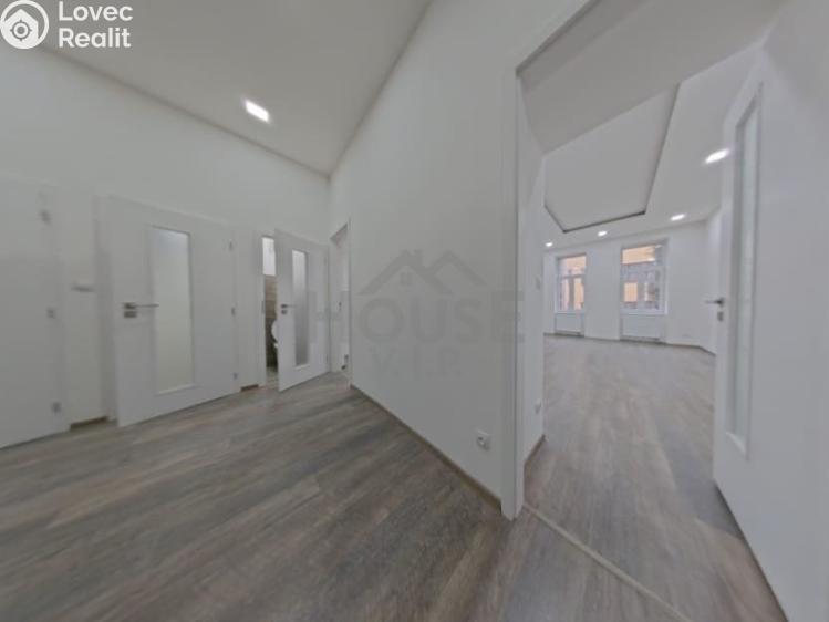 Prodej bytu 3+1 Praha, Novákových č. 12