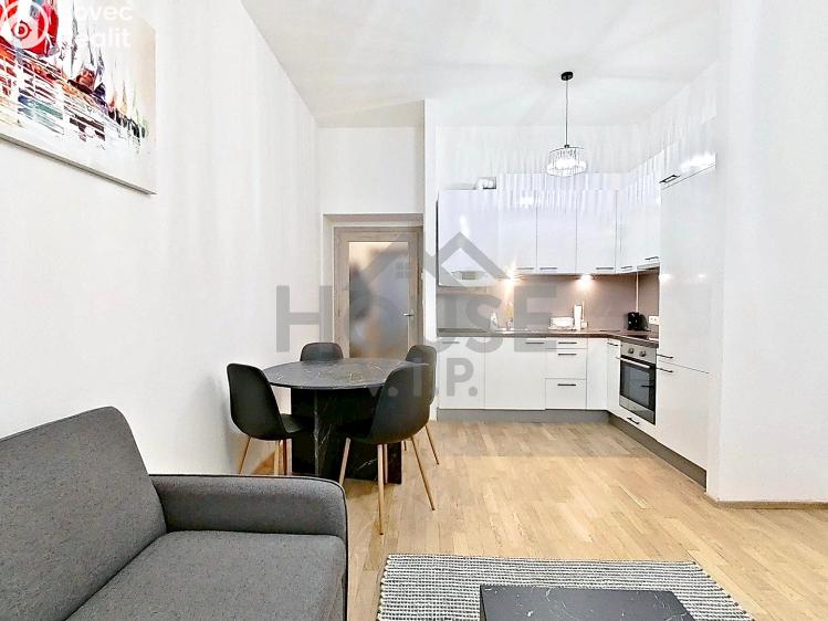 Sale apartment 2+KK Praha, Bořivojova č. 1