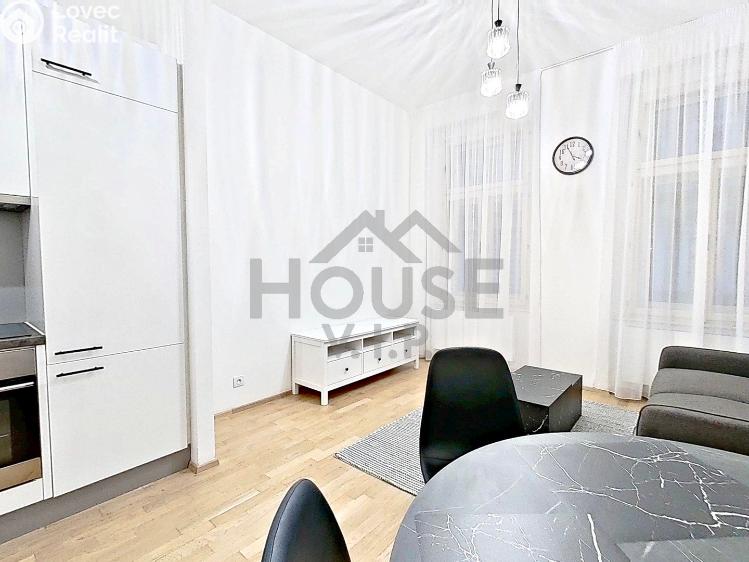 Sale apartment 2+KK Praha, Bořivojova č. 14