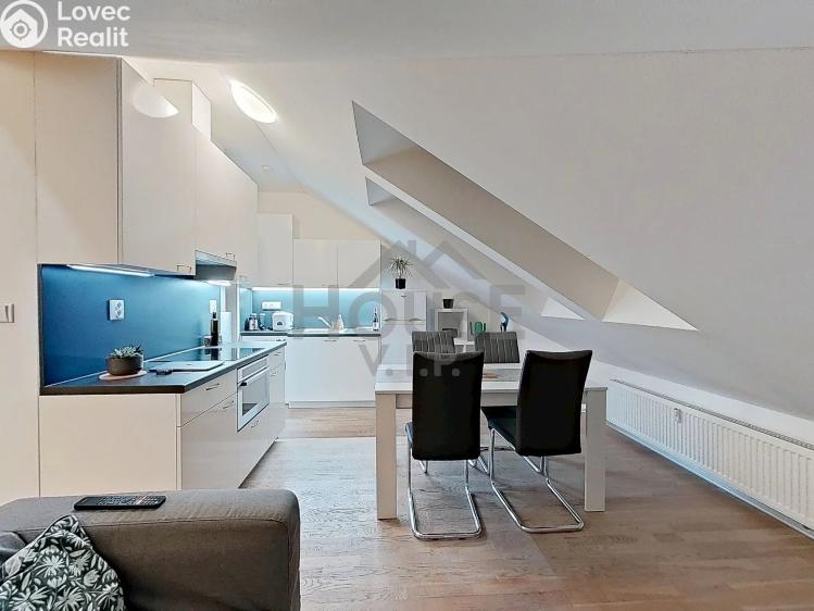 Prodej bytu 1+KK Praha, Velvarská č. 8