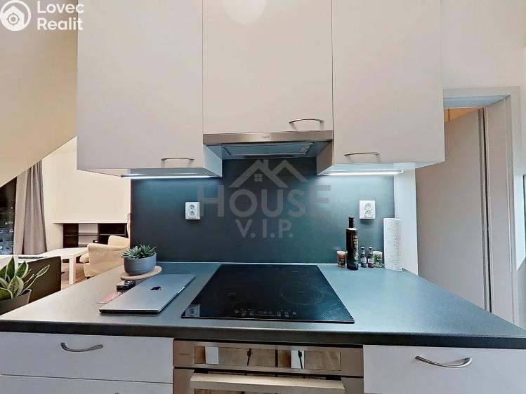 Prodej bytu 1+KK Praha, Velvarská č. 10