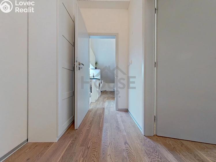 Prodej bytu 1+KK Praha, Velvarská č. 13