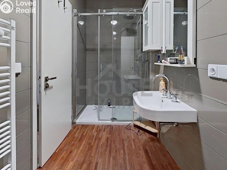 Prodej bytu 1+KK Praha, Velvarská č. 15