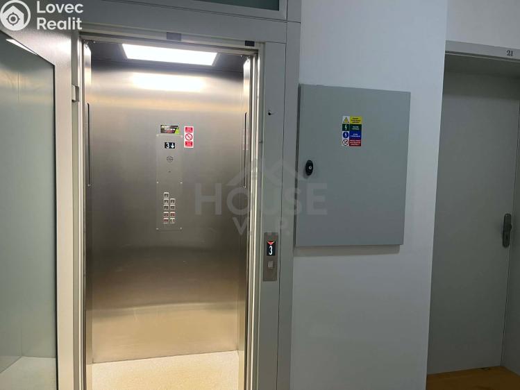 Prodej bytu 1+KK Praha, Velvarská č. 20