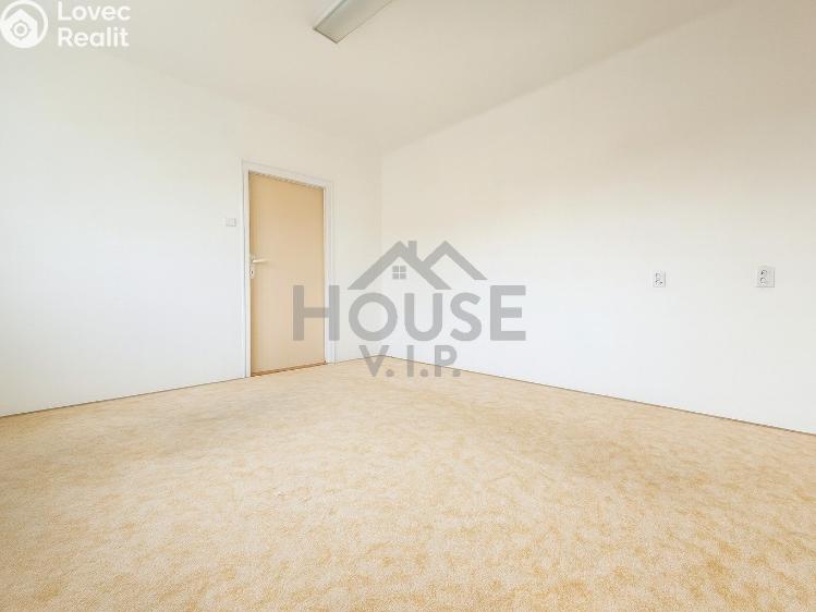 Prodej bytu 2+1 Praha, 28. pluku č. 2