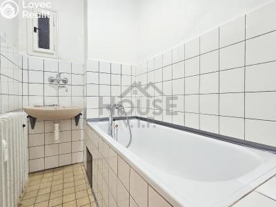 Prodej bytu 2+1 Praha, 28. pluku č. 3