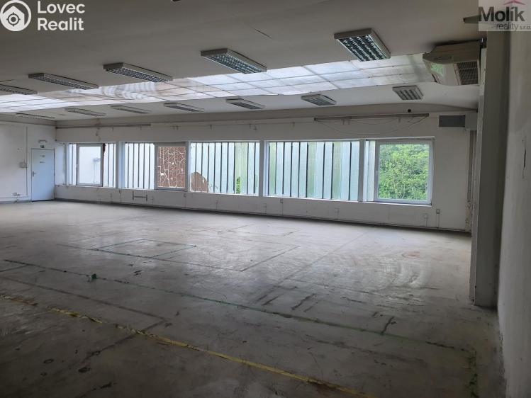Pronájem komerční nemovitosti Korozluky č. 6