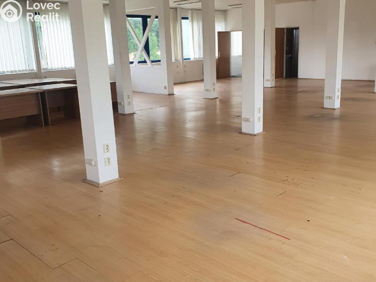 Pronájem komerční nemovitosti Korozluky č. 12