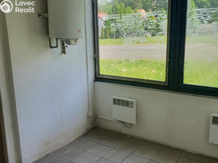 Pronájem komerční nemovitosti Korozluky č. 19