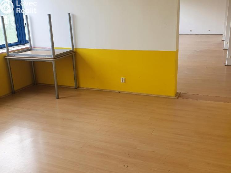 Pronájem komerční nemovitosti Korozluky č. 23