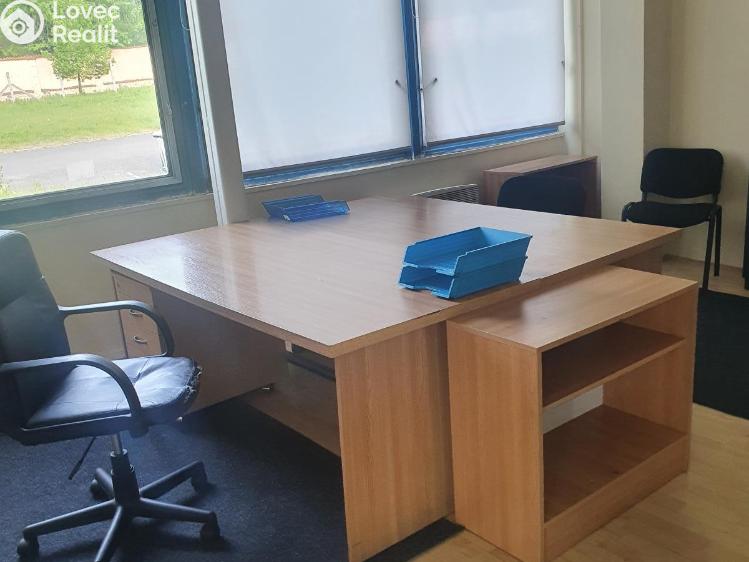 Pronájem komerční nemovitosti Korozluky č. 27