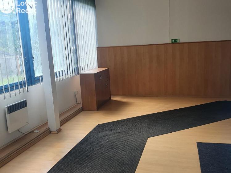 Pronájem komerční nemovitosti Korozluky č. 28