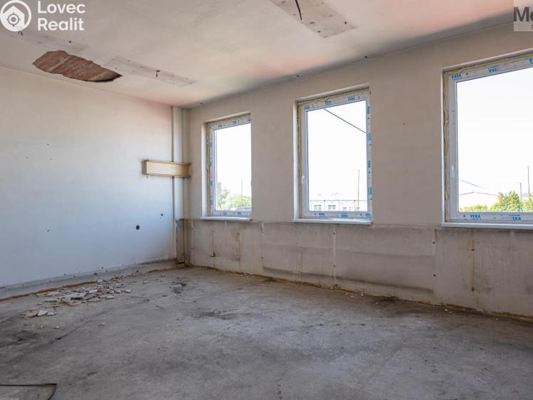 Prodej skladového prostoru Most č. 9