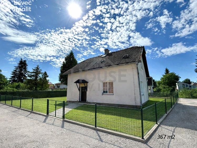 Prodej rodinného domu Praha, Lišická č. 17