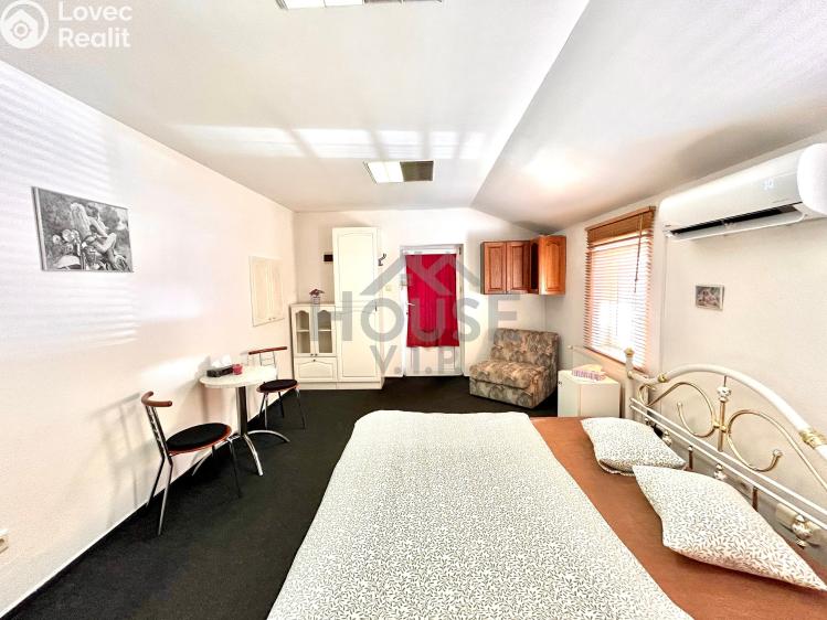 Prodej vícegeneračního domu Hýskov, Prostřední 73 č. 5