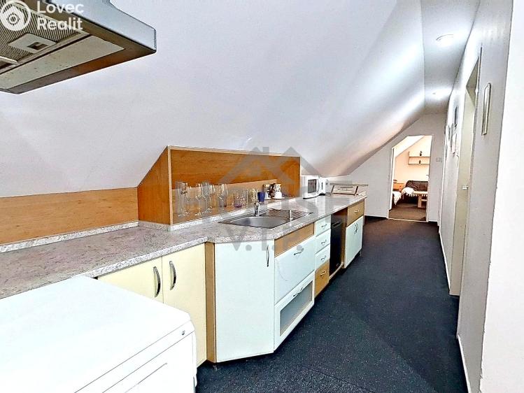 Prodej vícegeneračního domu Hýskov, Prostřední 73 č. 8