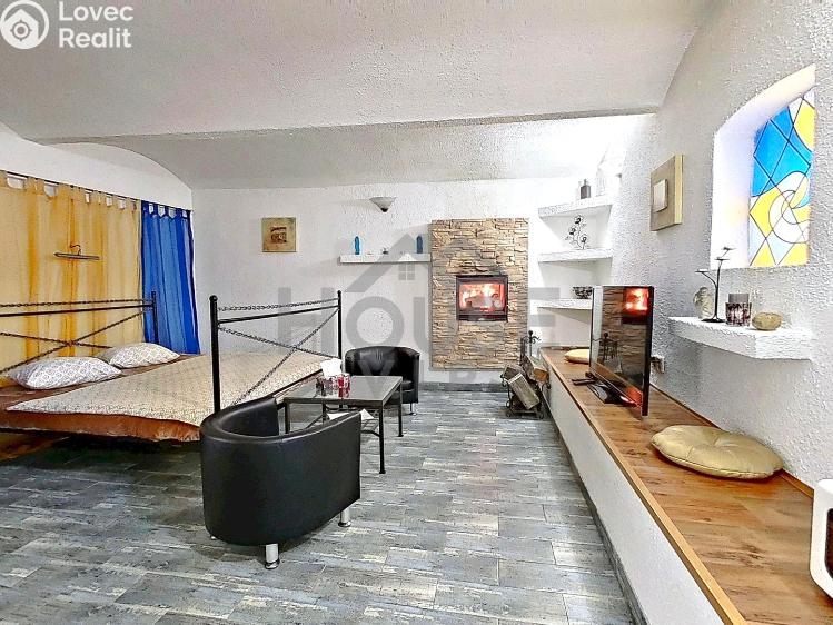 Prodej vícegeneračního domu Hýskov, Prostřední 73 č. 9