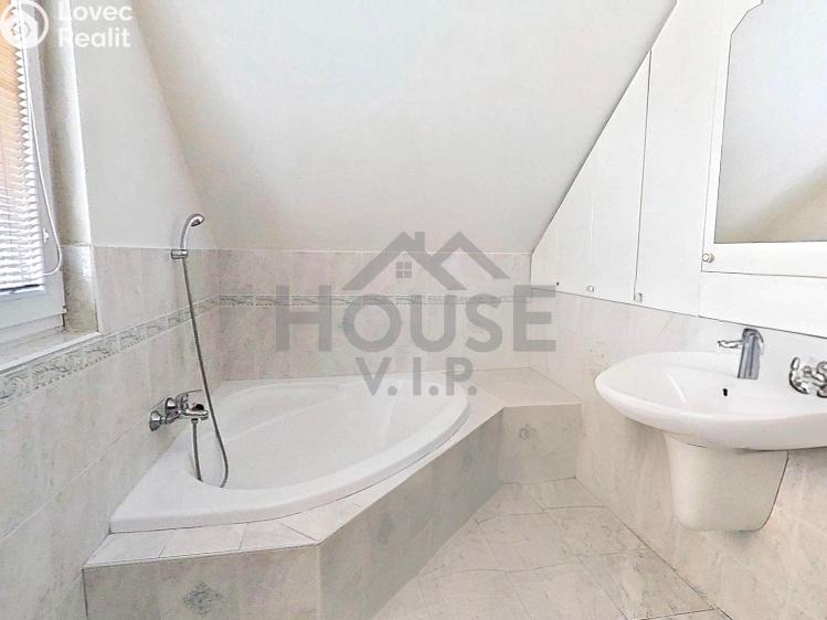 Prodej vícegeneračního domu Hýskov, Prostřední 73 č. 12