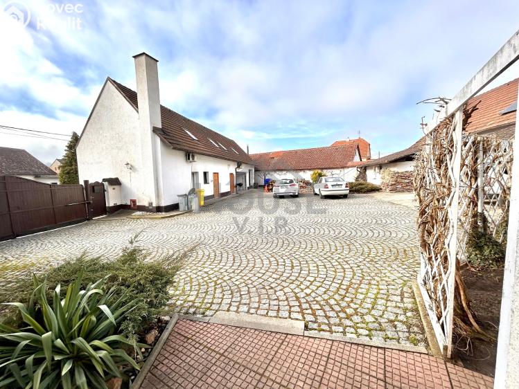 Prodej vícegeneračního domu Hýskov, Prostřední 73 č. 22